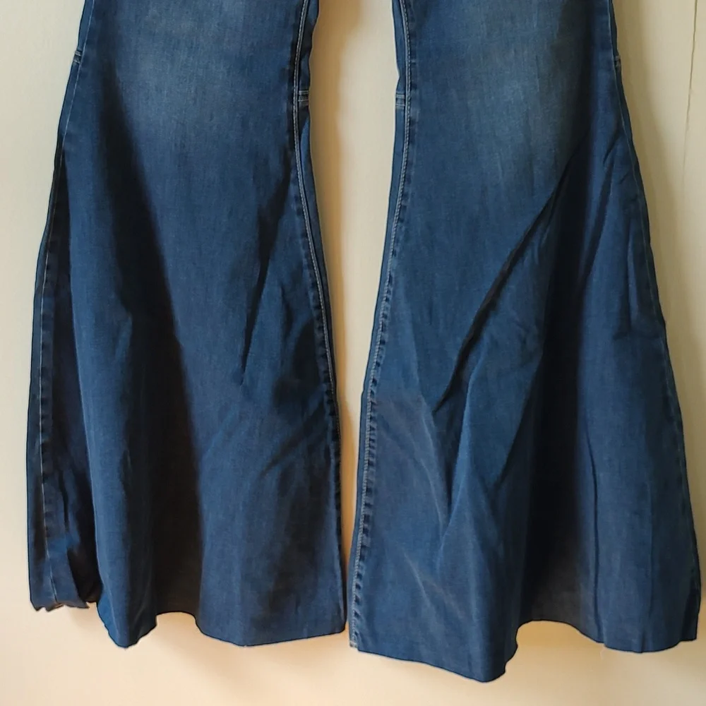 🔥HP🔥Free People Just Float On Flare Bell Bottom Jeans Vintage Inspired Size 31 - Picture 6 of 8